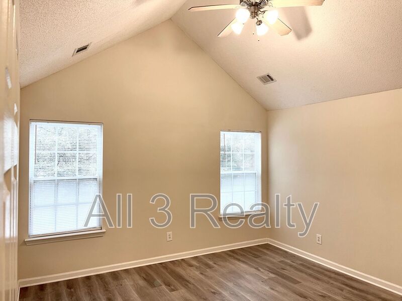 Welcome to this stunning two-story home located in the vibrant community of Newnan, GA. property image