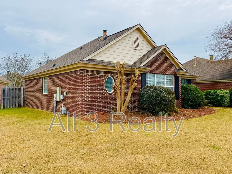 Charming 3-Bedroom, 2-Bath Home in Desirable Deer Creek! property image