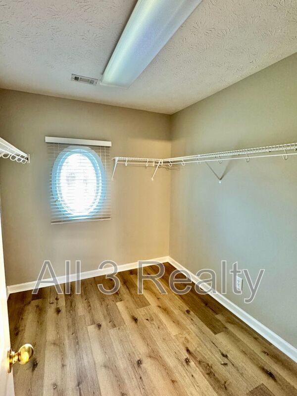 Charming 3-Bedroom, 2-Bath Home in Desirable Deer Creek! property image