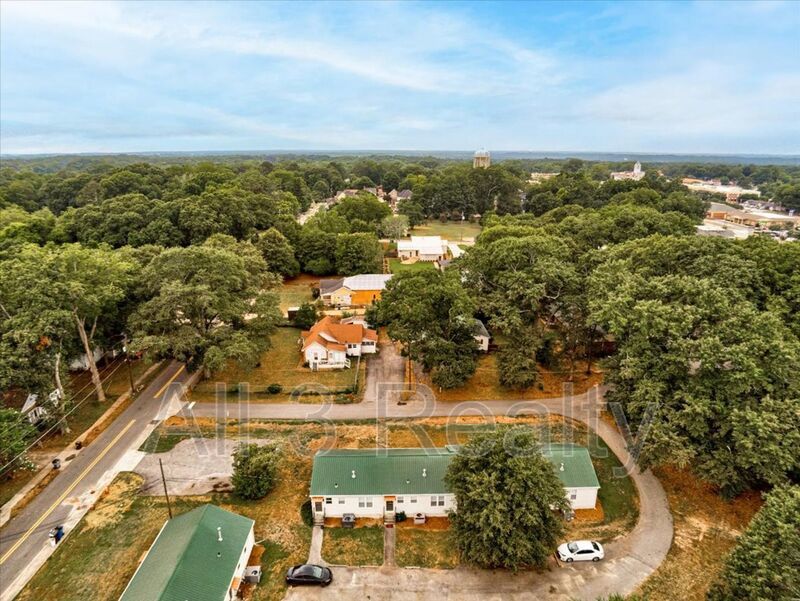 Welcome to this charming 2-bedroom, 1-bathroom home located in the heart of McDonough, GA. property image