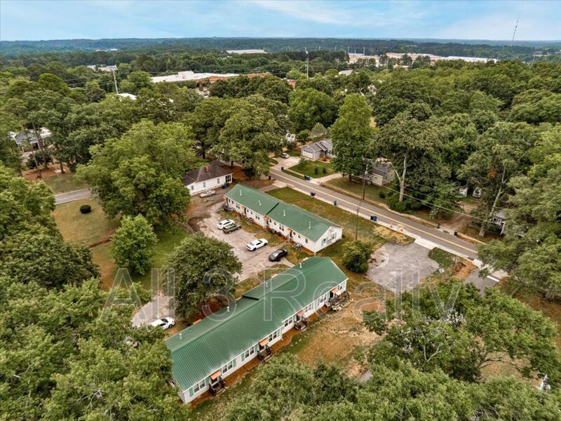 Welcome to this charming 2-bedroom, 1-bathroom home located in the heart of McDonough, GA. property image