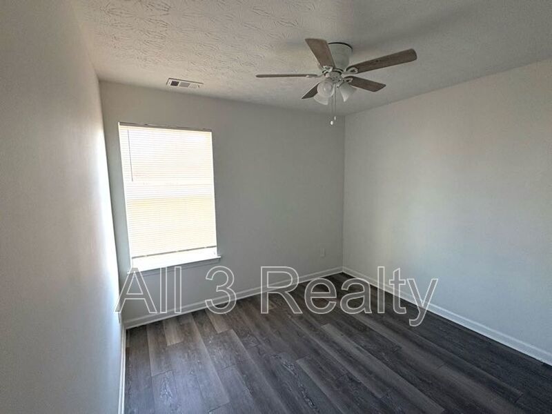 Welcome to this stunning two-story home located in the heart of McDonough, GA. This property boasts four spacious bedrooms and 2.5 well-appointed bathrooms. property image