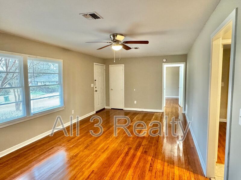 $500.00 Deposit  with Approval and move in by 1/31 property image