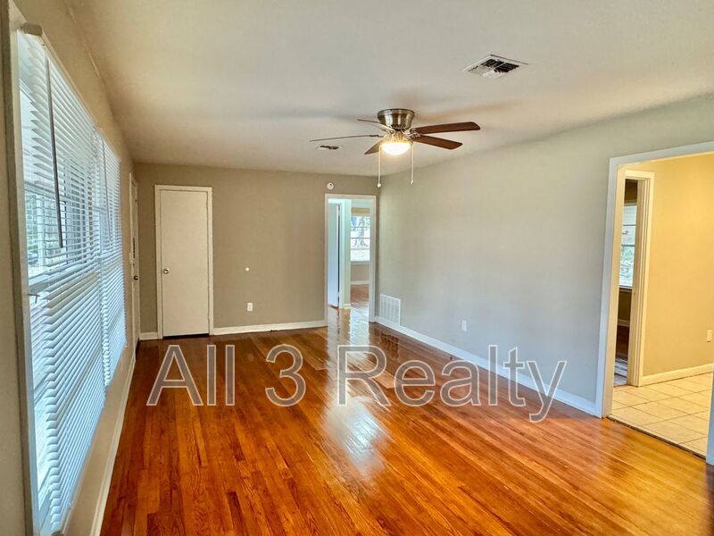 $500.00 Deposit  with Approval and move in by 1/31 property image