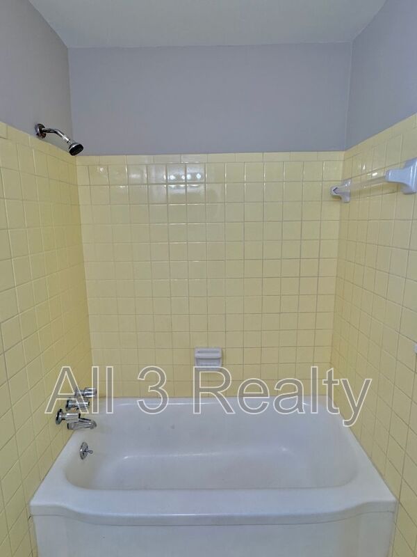 $500.00 Deposit  with Approval and move in by 1/31 property image