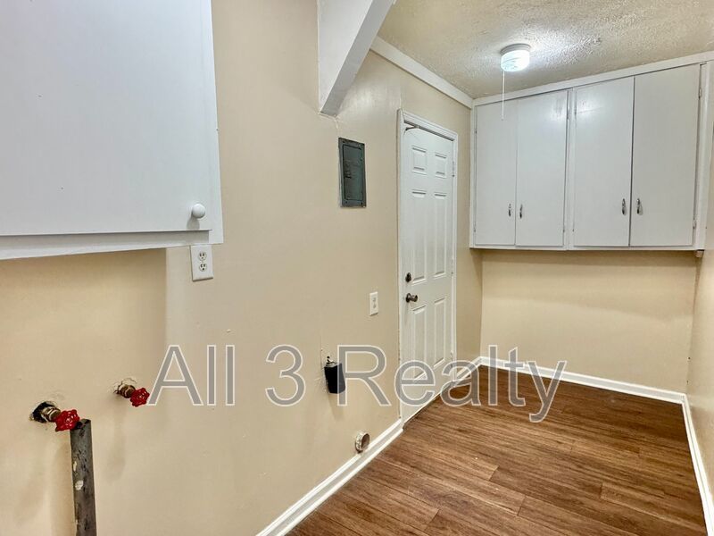 Adorable 3-bedroom!! property image