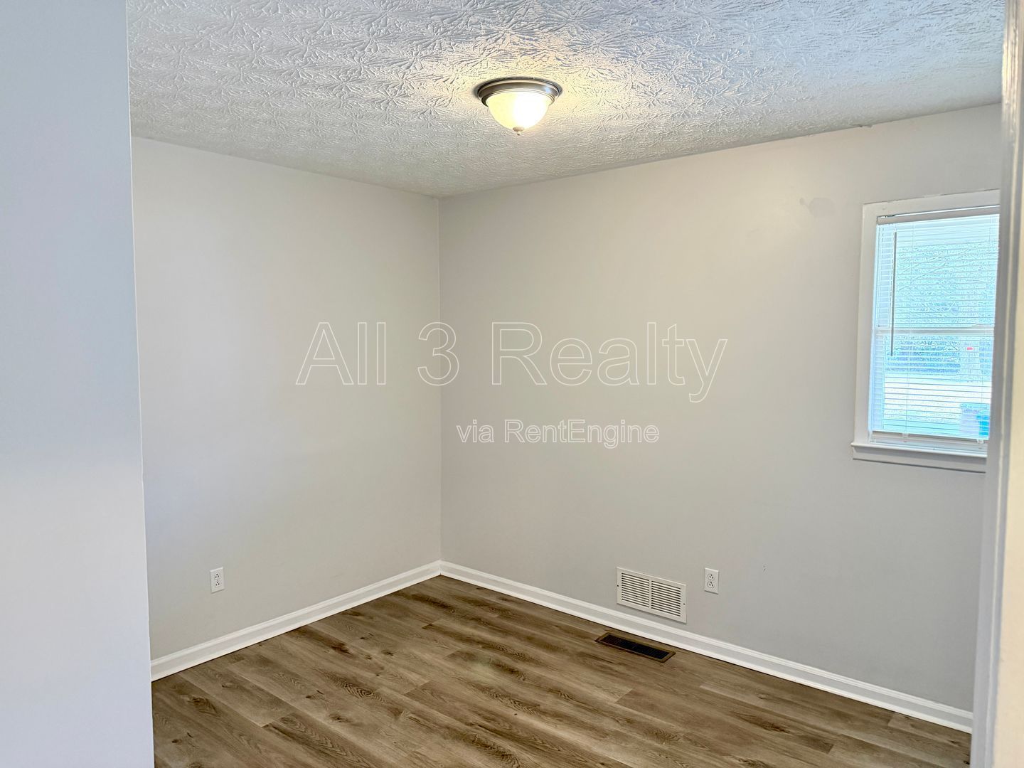 Welcome to this charming 2-bedroom, 1-bathroom home located in the vibrant community of McDonough, GA. property image