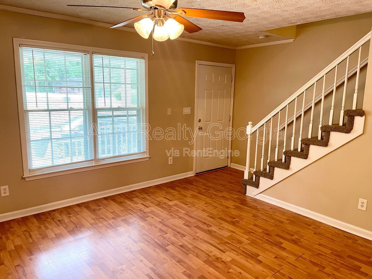 Delightful Upstairs 3 Bedroom / 2 Bathroom Quad-Unit in Fayettevile! property image