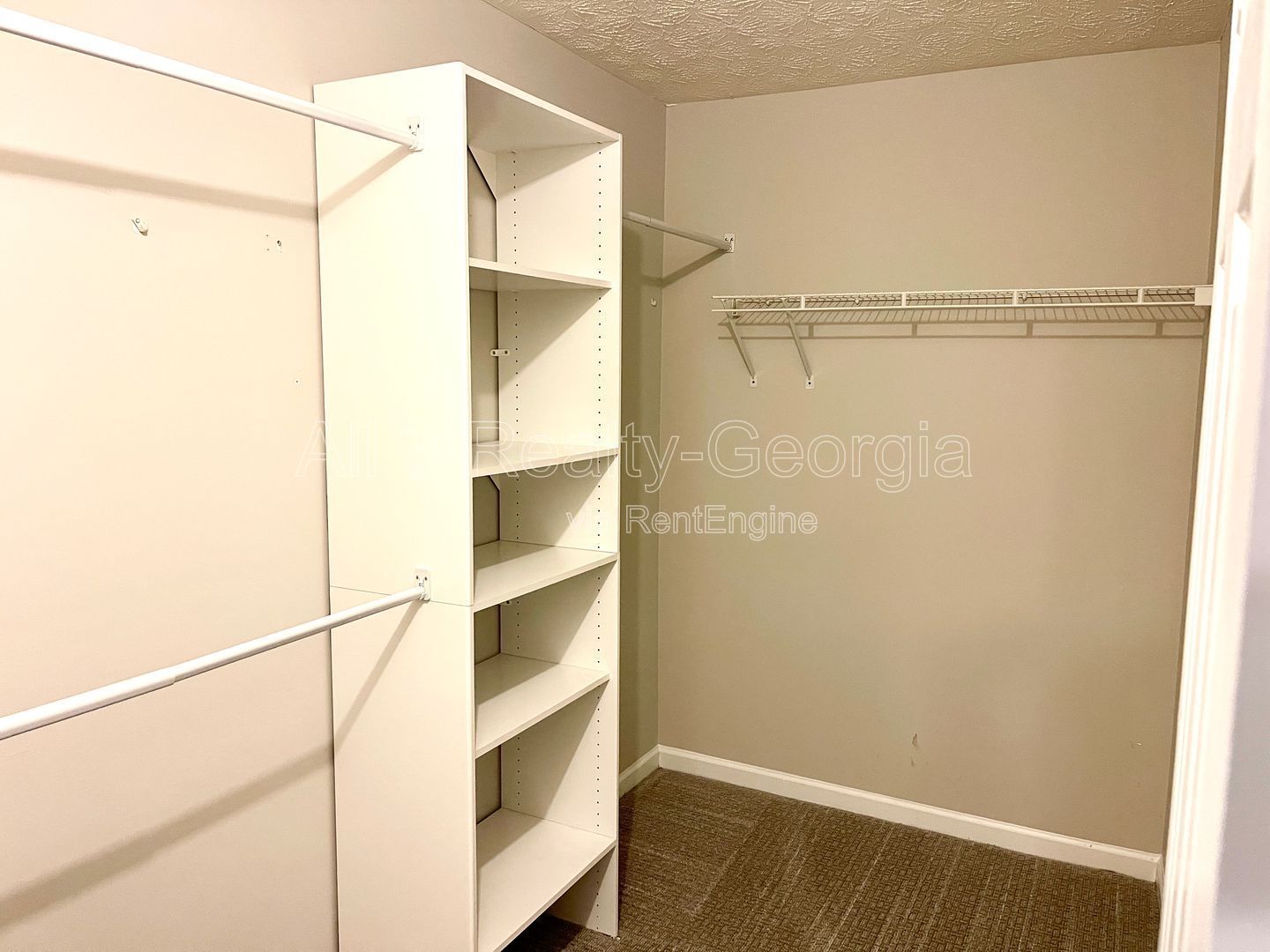 Welcome to this charming 2-bedroom, 2.5-bathroom home located in the vibrant community of Acworth, GA. property image