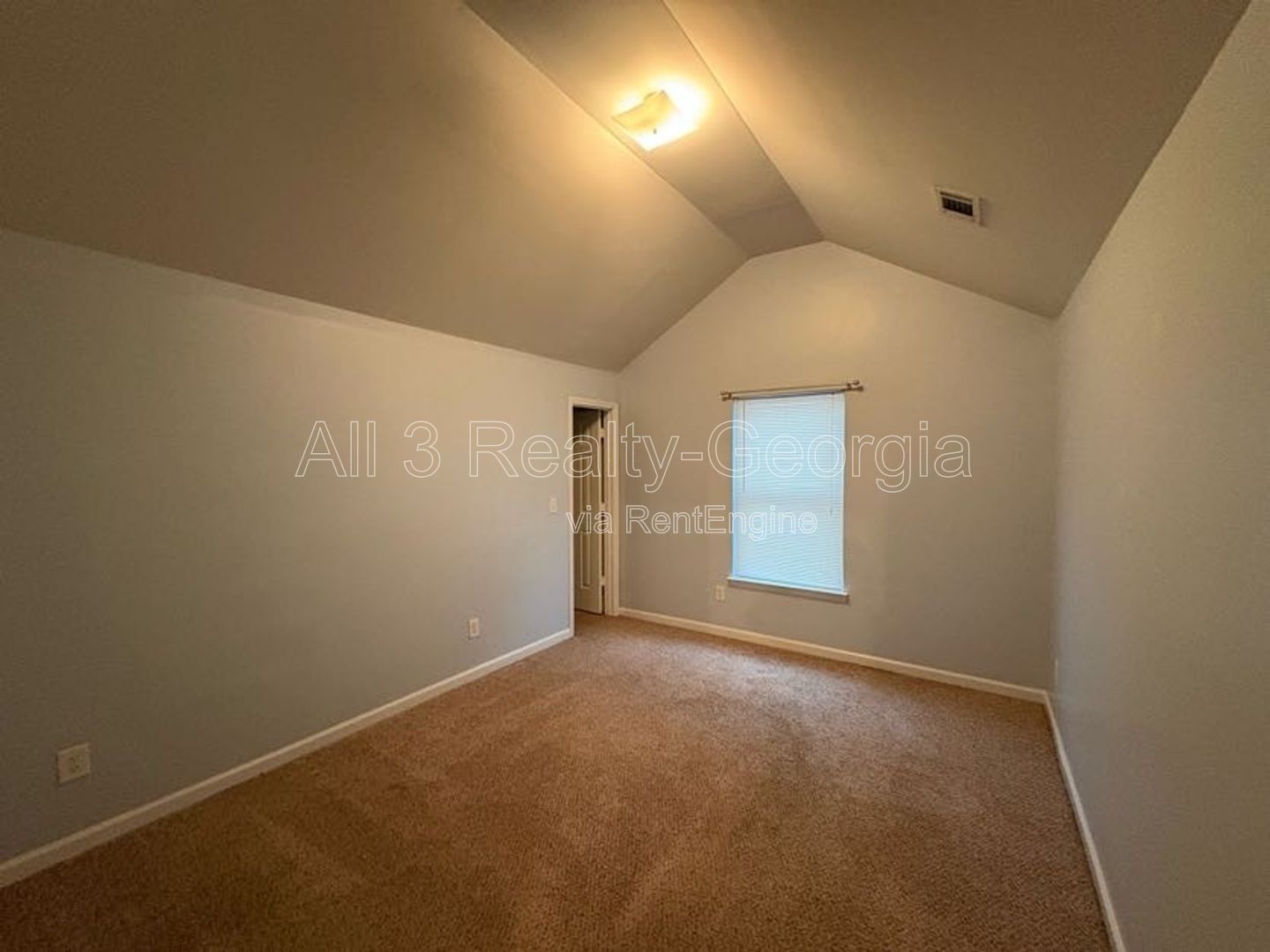 Welcome to this charming 4-bedroom, 2-bathroom home located in the desirable Hampton, GA. T property image