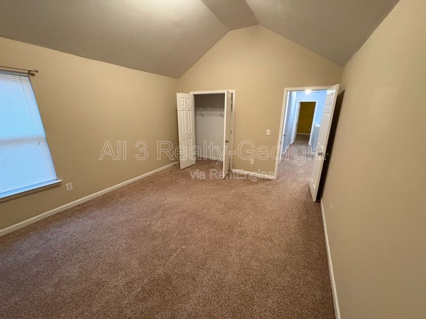 Welcome to this charming 4-bedroom, 2-bathroom home located in the desirable Hampton, GA. T property image