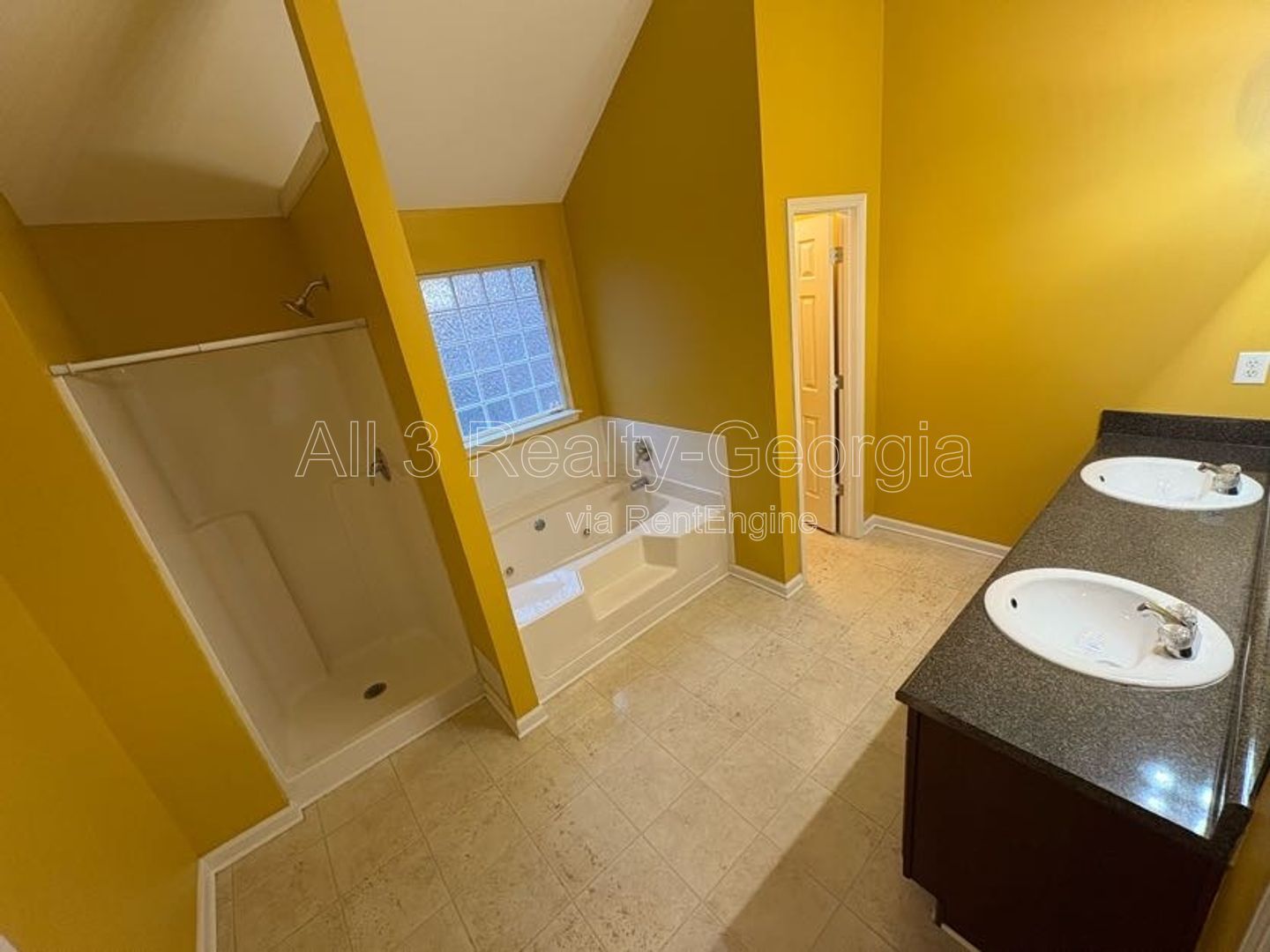 Welcome to this charming 4-bedroom, 2-bathroom home located in the desirable Hampton, GA. T property image