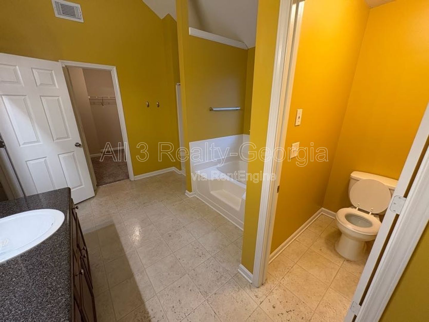 Welcome to this charming 4-bedroom, 2-bathroom home located in the desirable Hampton, GA. T property image