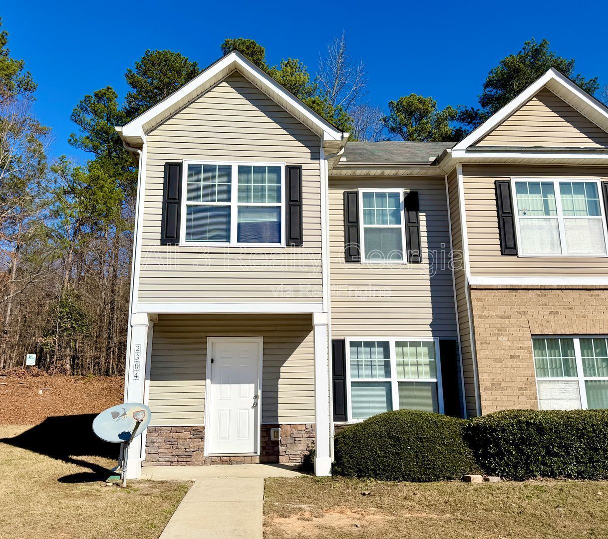 Welcome to this charming 2-bedroom, 2-bathroom corner townhome located in the vibrant community of College Park, GA. property image
