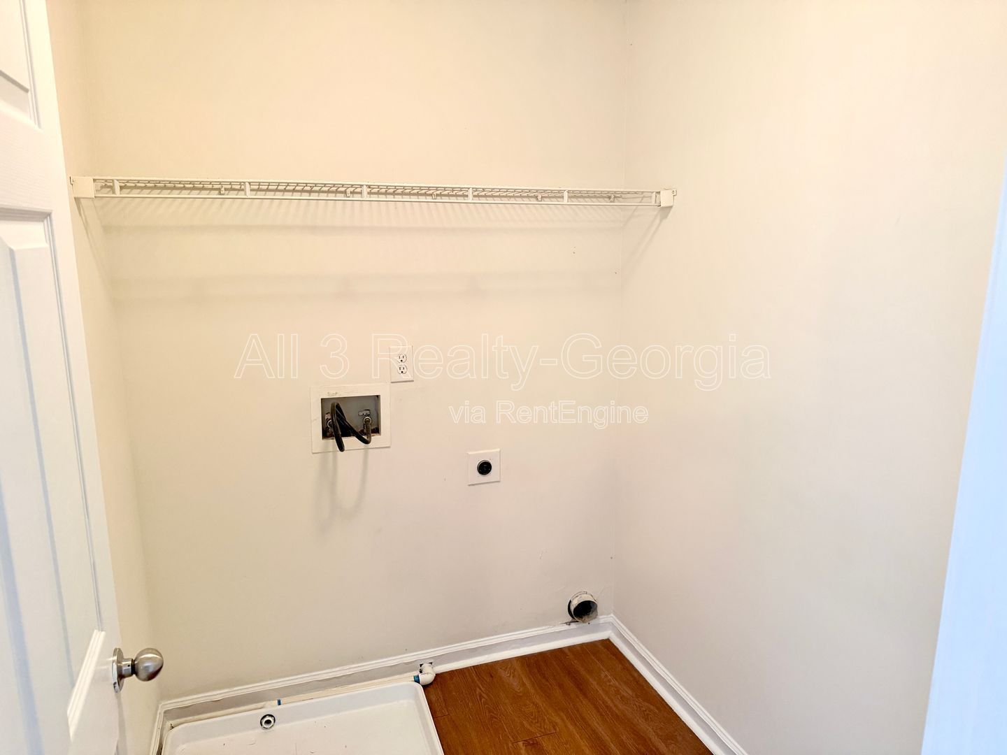 Welcome to this stunning 4-bedroom, 3-bathroom home located in the desirable Hampton, GA. property image