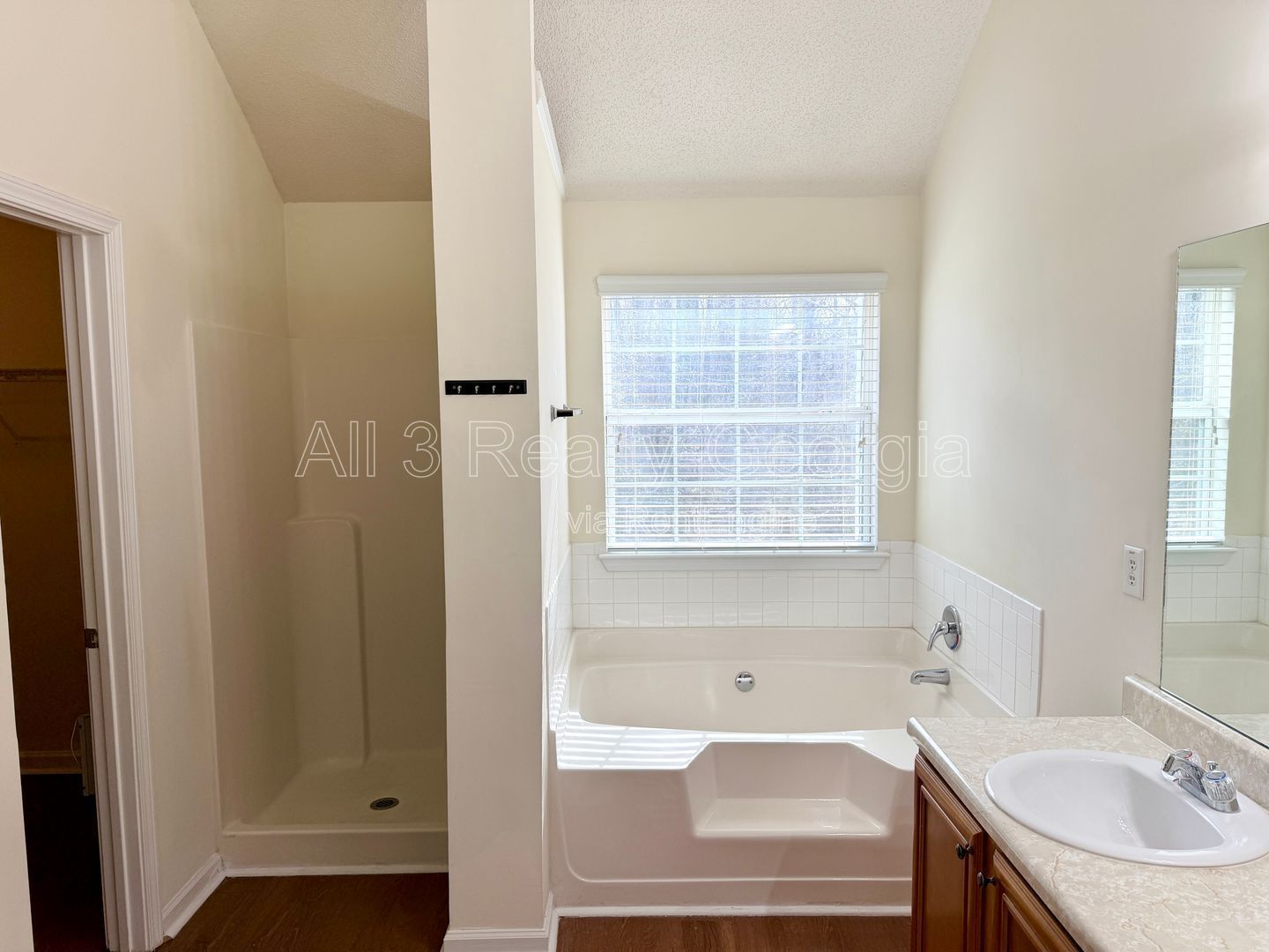 Welcome to this stunning 4-bedroom, 3-bathroom home located in the desirable Hampton, GA. property image