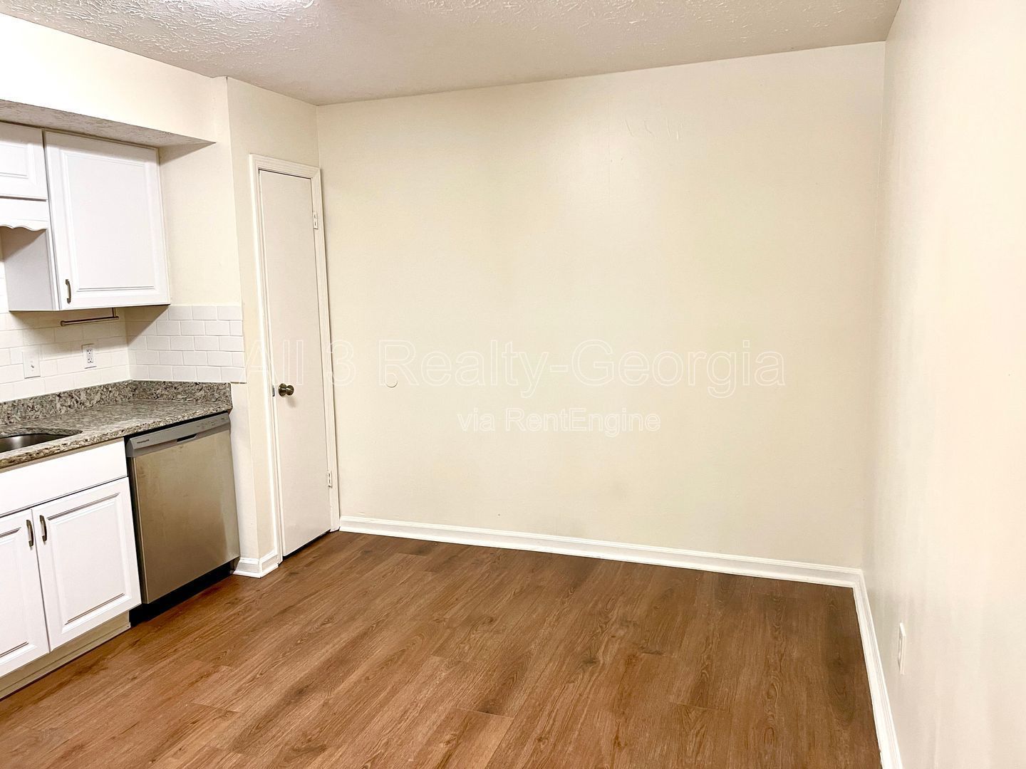 FIRST MONTHS FREE! property image