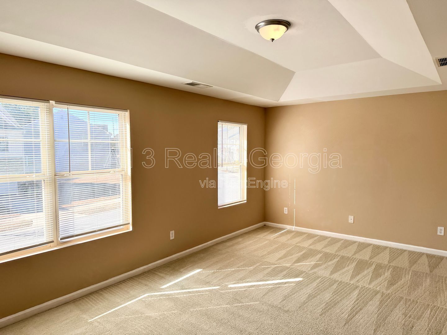 Welcome to this stunning 3-bedroom, 2.5-bathroom home located in the vibrant community of Lithonia, GA. property image