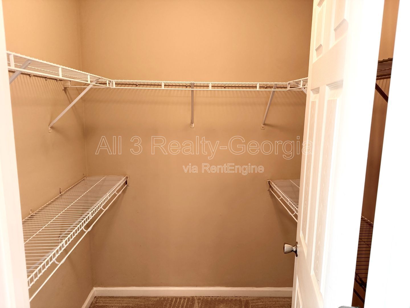 Welcome to this stunning 3-bedroom, 2.5-bathroom home located in the vibrant community of Lithonia, GA. property image