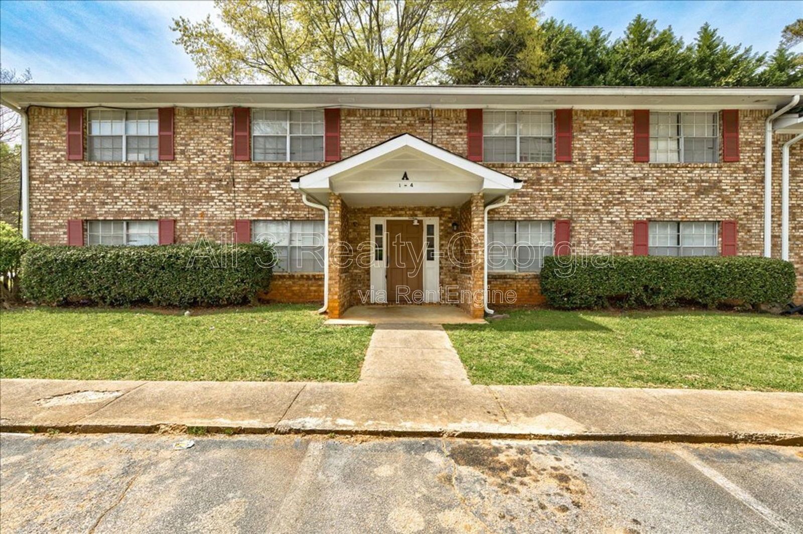 Welcome to this charming 2-bedroom, 1-bathroom home located in the vibrant community of Stockbridge, GA. Unit A-8 property image