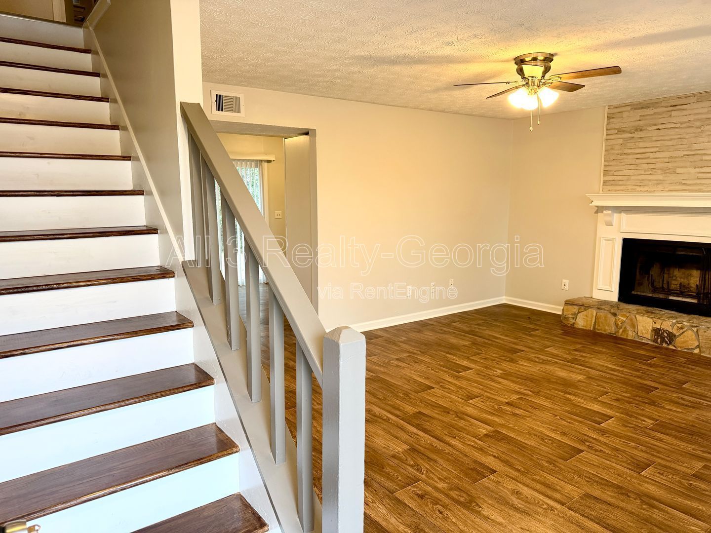 Welcome to this stylish and contemporary 2-bedroom, 1.5-bathroom corner townhome in Stockbridge! property image