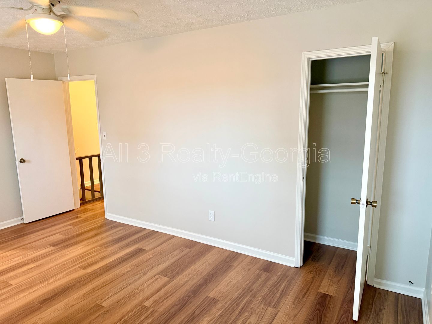 Welcome to this stylish and contemporary 2-bedroom, 1.5-bathroom corner townhome in Stockbridge! property image