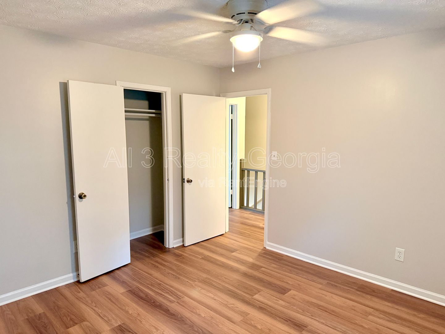 Welcome to this stylish and contemporary 2-bedroom, 1.5-bathroom corner townhome in Stockbridge! property image