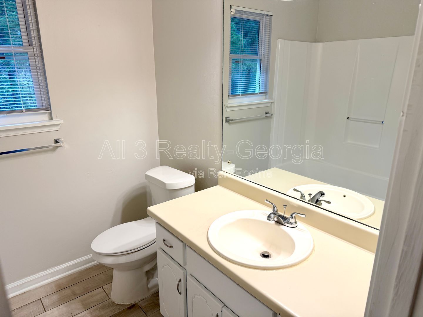 Welcome to this stylish and contemporary 2-bedroom, 1.5-bathroom corner townhome in Stockbridge! property image