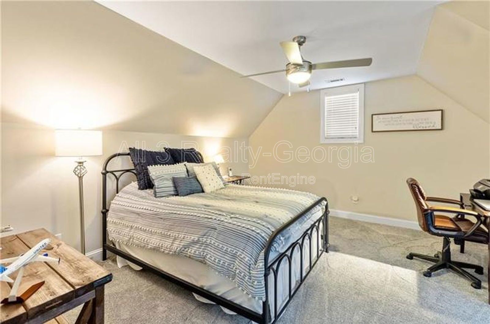 Welcome to this beautiful 4-bedroom, 3-bathroom home located in the charming Peachtree City, GA. property image