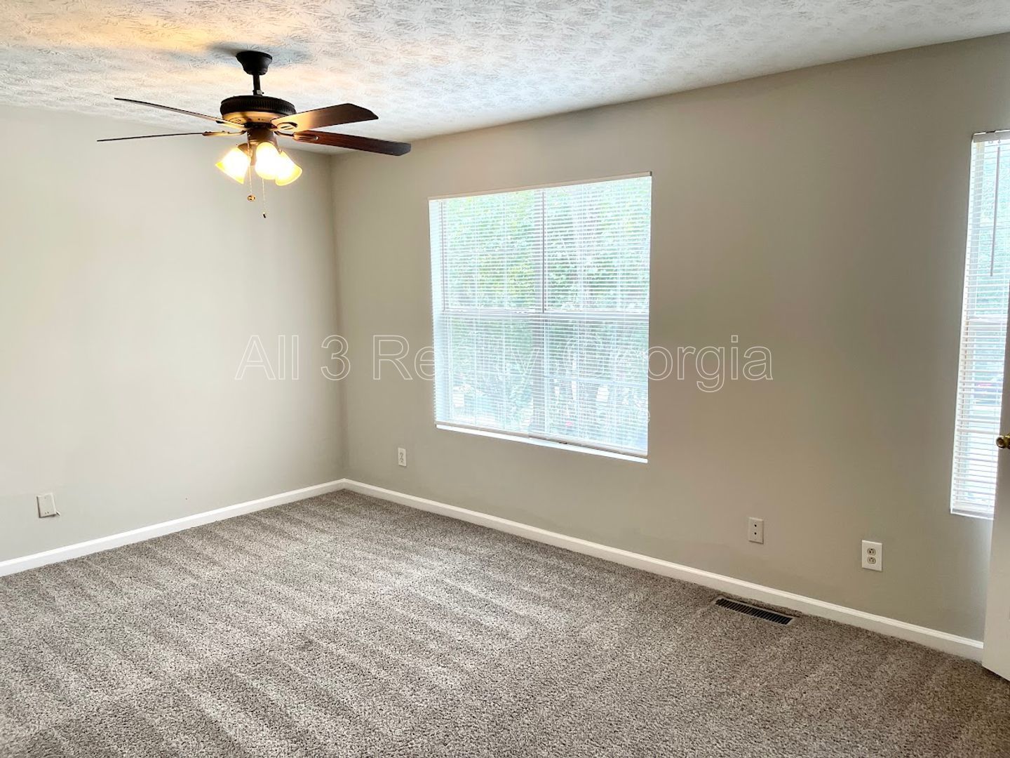 Welcome to this charming 3-bedroom, 2.5-bathroom townhouse located in the vibrant community of Lithonia, GA. property image