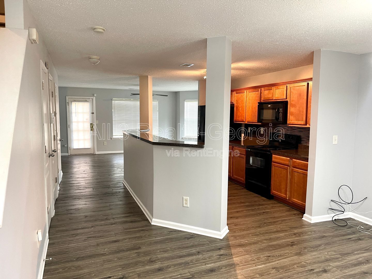 Welcome to this stunning 2-bedroom, 2.5 bathroom corner townhome located in the vibrant city of Atlanta, GA. property image