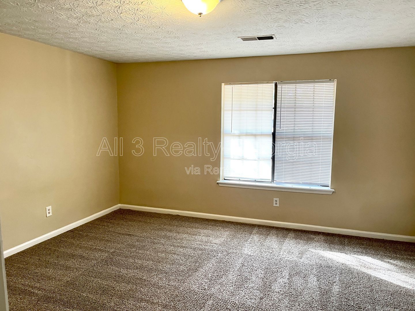FIRST MONTHS FREE! Charming 2-Bedroom Townhome in Fayetteville, GA! property image