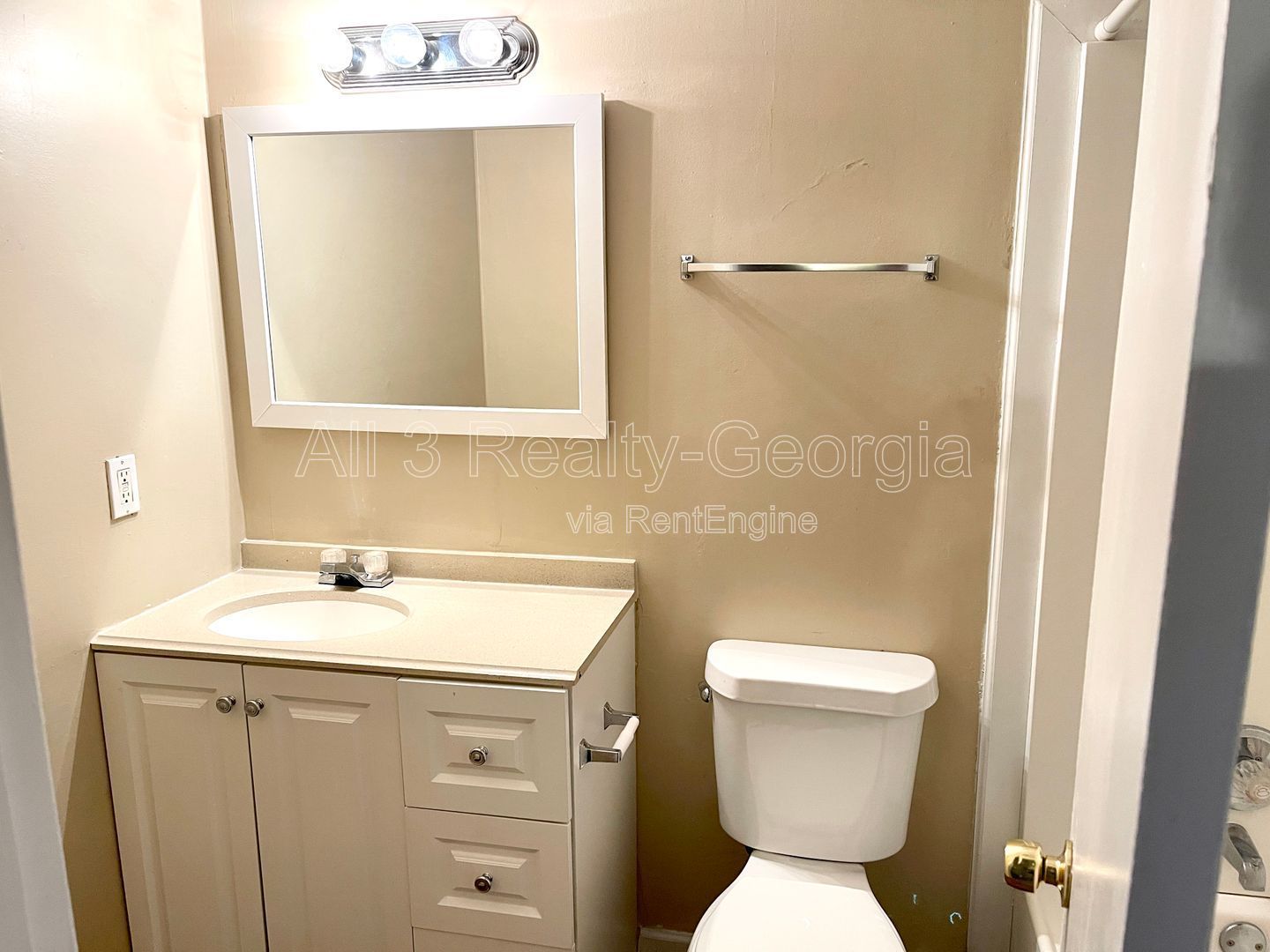FIRST MONTHS FREE! Charming 2-Bedroom Townhome in Fayetteville, GA! property image