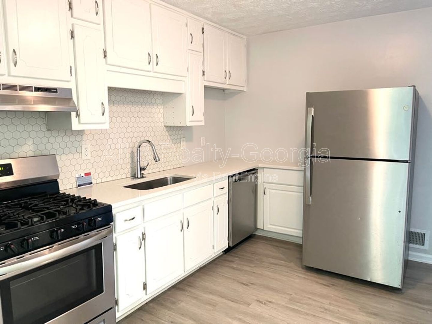 Welcome to this delightful 2-bedroom, 1-bathroom home in the charming city of McDonough, GA. LAWN INCLUDED! property image