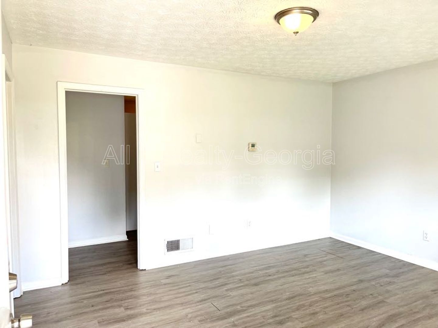 Welcome to this delightful 2-bedroom, 1-bathroom home in the charming city of McDonough, GA. LAWN INCLUDED! property image