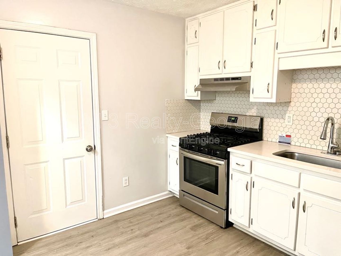 Welcome to this delightful 2-bedroom, 1-bathroom home in the charming city of McDonough, GA. LAWN INCLUDED! property image