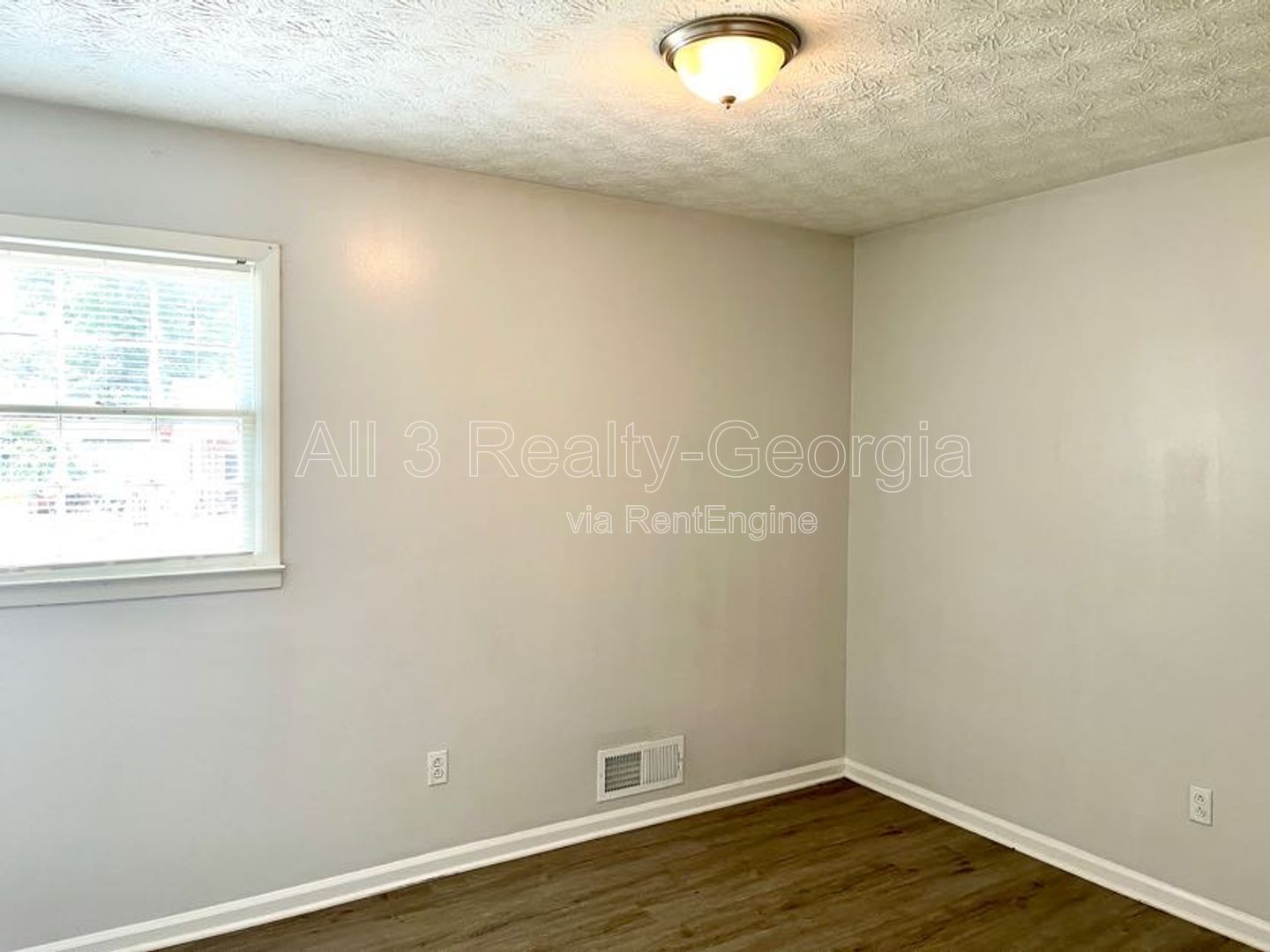 Welcome to this delightful 2-bedroom, 1-bathroom home in the charming city of McDonough, GA. LAWN INCLUDED! property image