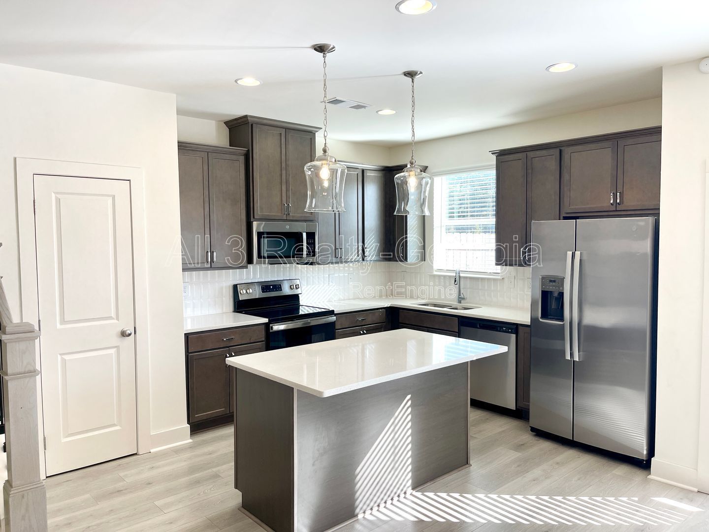 Welcome to this charming 3-bedroom, 2.5-bathroom home located in the vibrant community of Lithonia, GA. property image