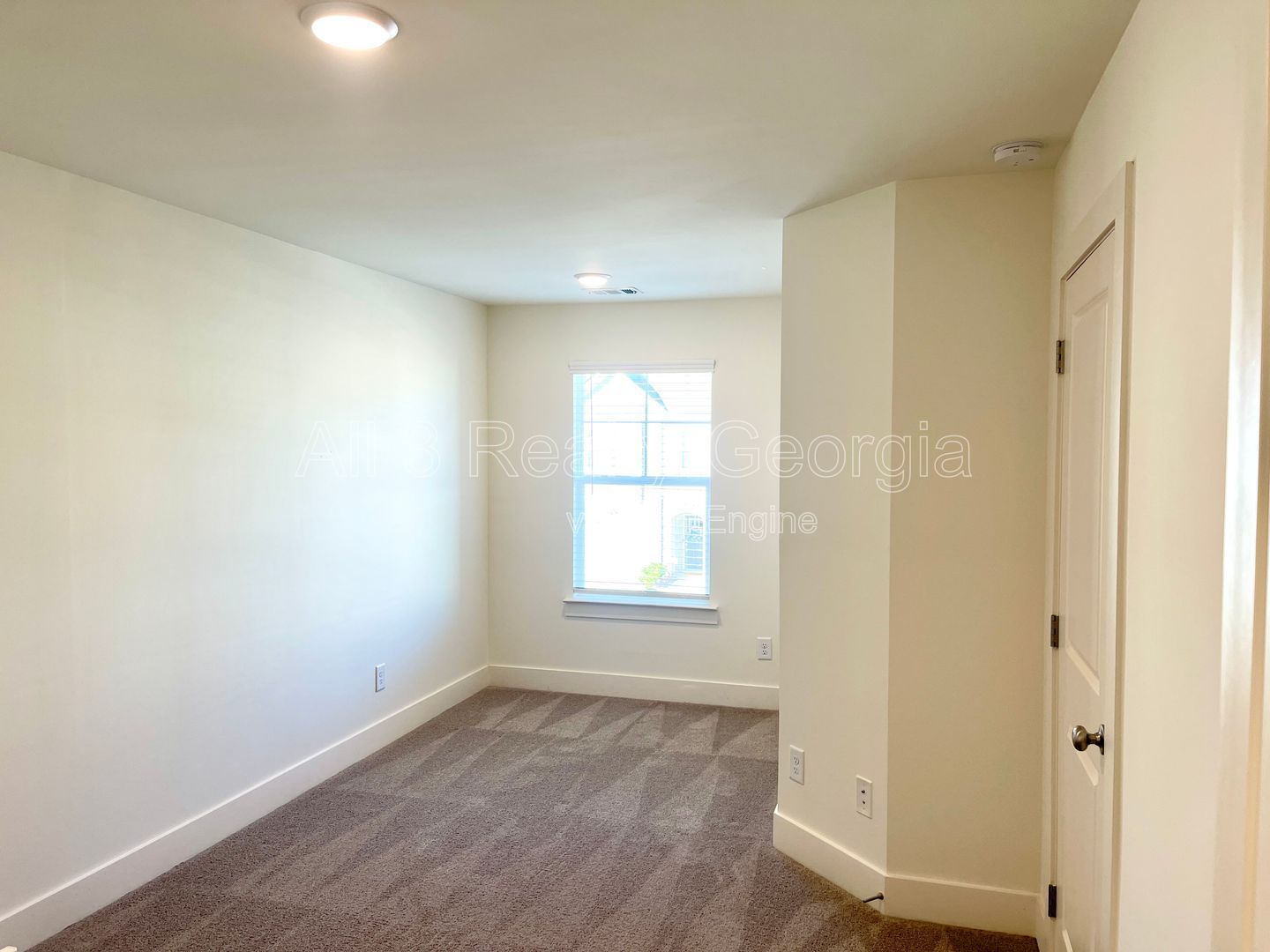 Welcome to this charming 3-bedroom, 2.5-bathroom home located in the vibrant community of Lithonia, GA. property image