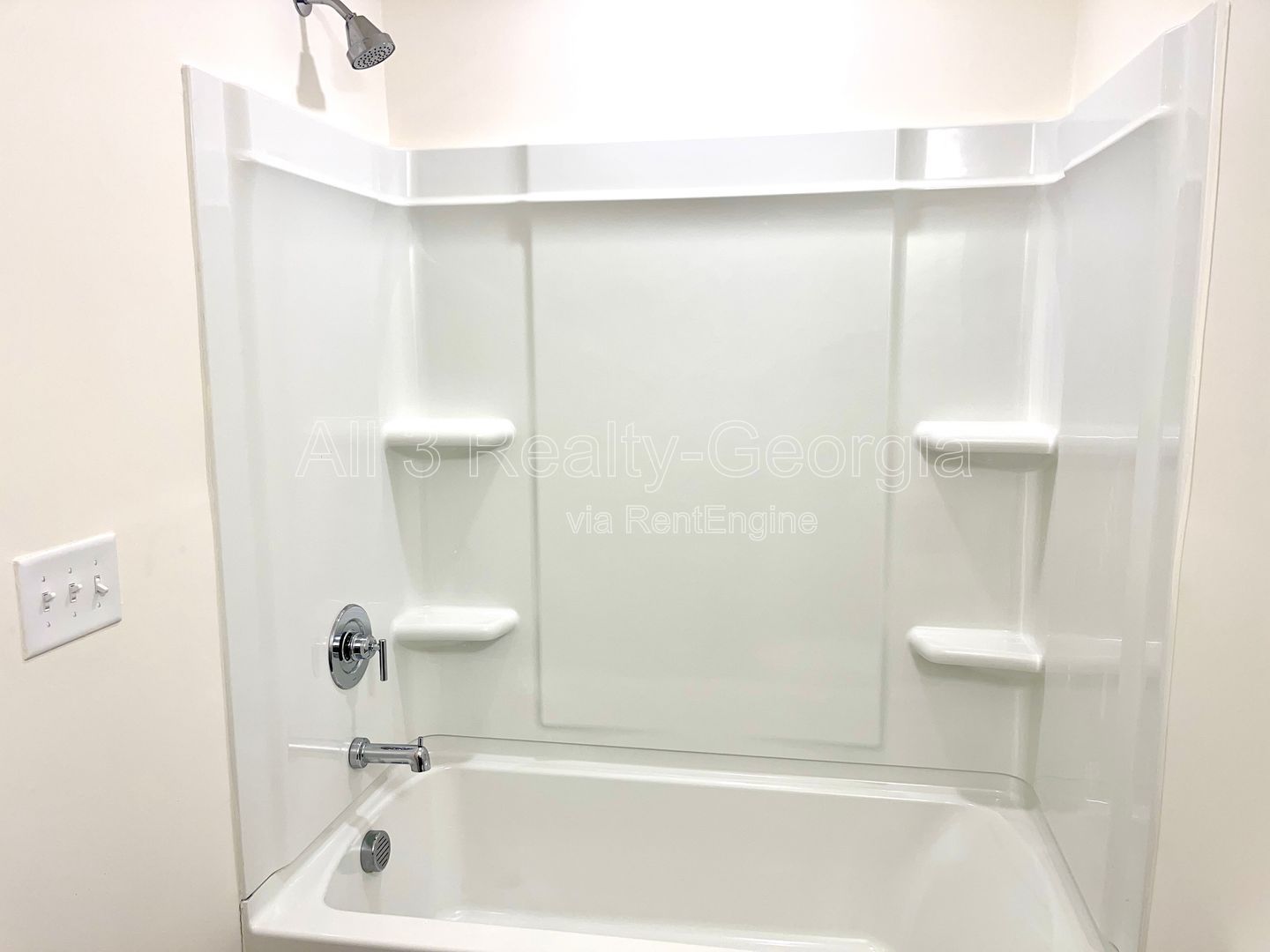 Welcome to this charming 3-bedroom, 2.5-bathroom home located in the vibrant community of Lithonia, GA. property image