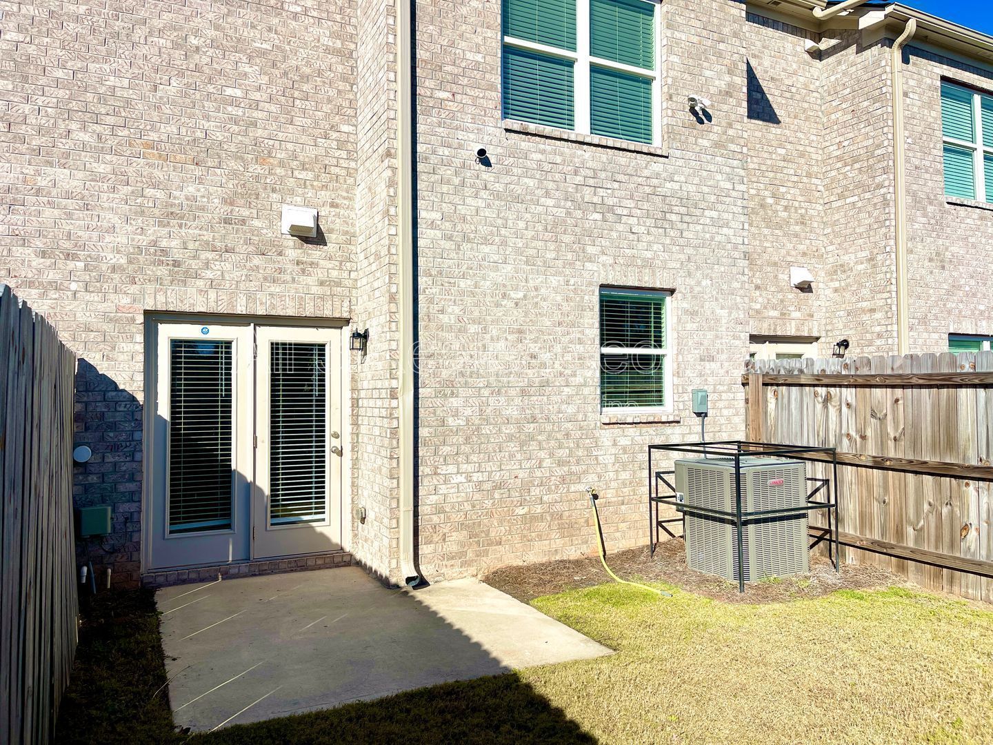 Welcome to this charming 3-bedroom, 2.5-bathroom home located in the vibrant community of Lithonia, GA. property image