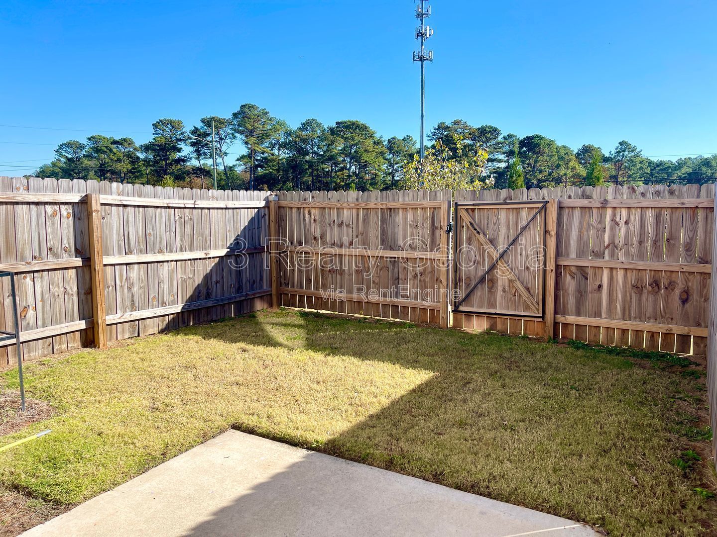 Welcome to this charming 3-bedroom, 2.5-bathroom home located in the vibrant community of Lithonia, GA. property image