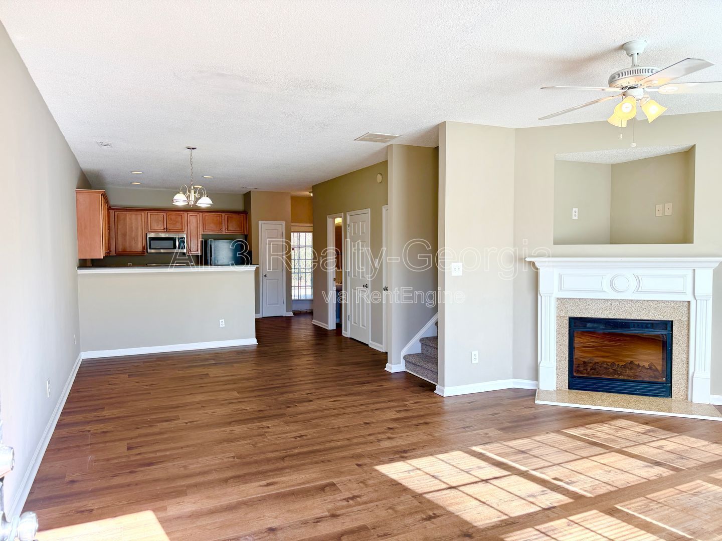 Welcome to this stunning 3-bedroom, 2.5-bathroom home located in the vibrant Union City, GA. property image