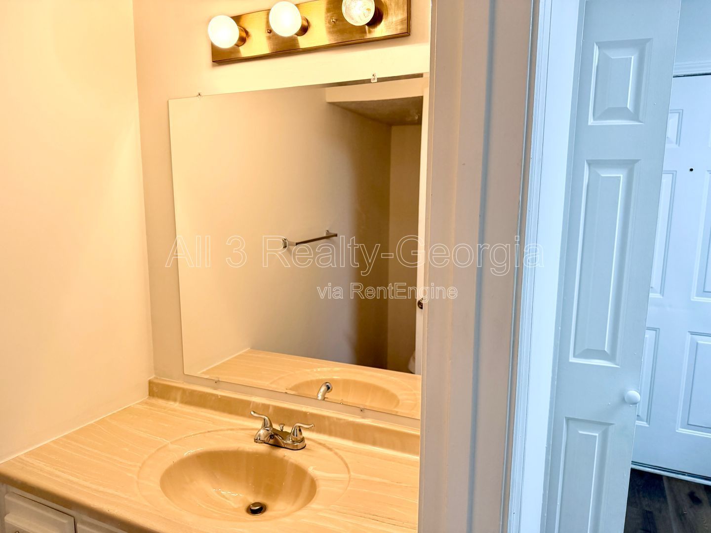 FIRST MONTHS FREE! property image