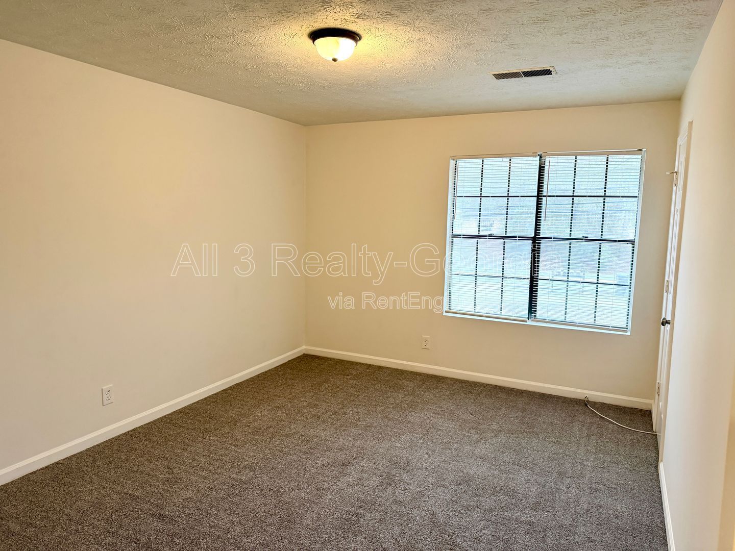 FIRST MONTHS FREE! property image