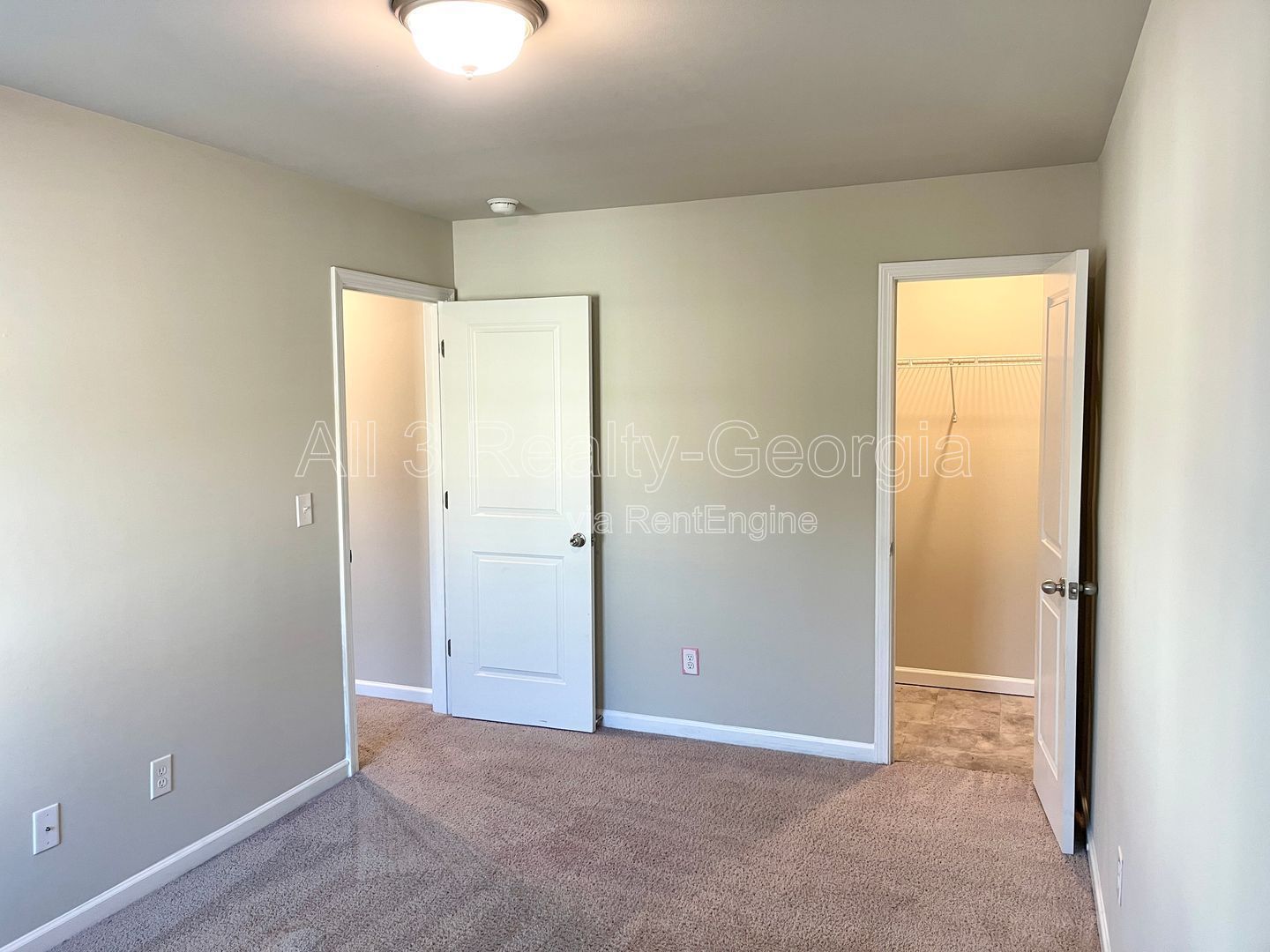 Welcome to this stunning 3-bedroom, 2.5-bathroom home located in the vibrant community of Lithonia, GA. property image