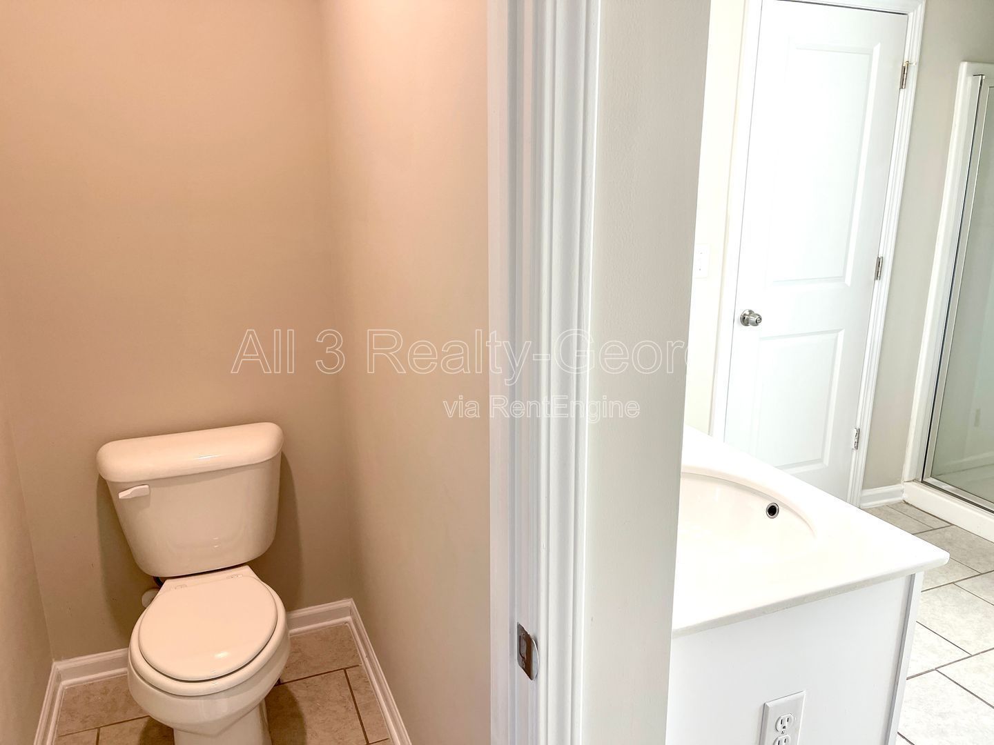 Welcome to this stunning 3-bedroom, 2.5-bathroom home located in the vibrant community of Lithonia, GA. property image