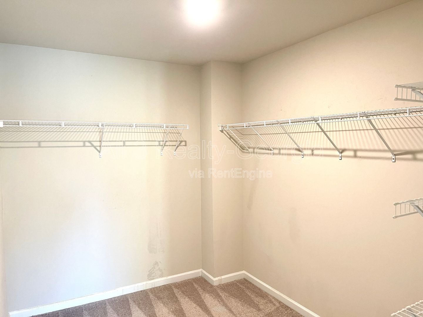 Welcome to this stunning 3-bedroom, 2.5-bathroom home located in the vibrant community of Lithonia, GA. property image