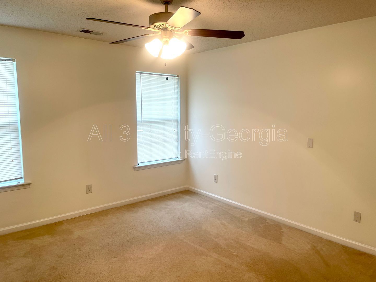 Welcome to this stunning 2-bedroom, 2.5 bathroom corner townhome located in the vibrant city of Atlanta, GA. property image
