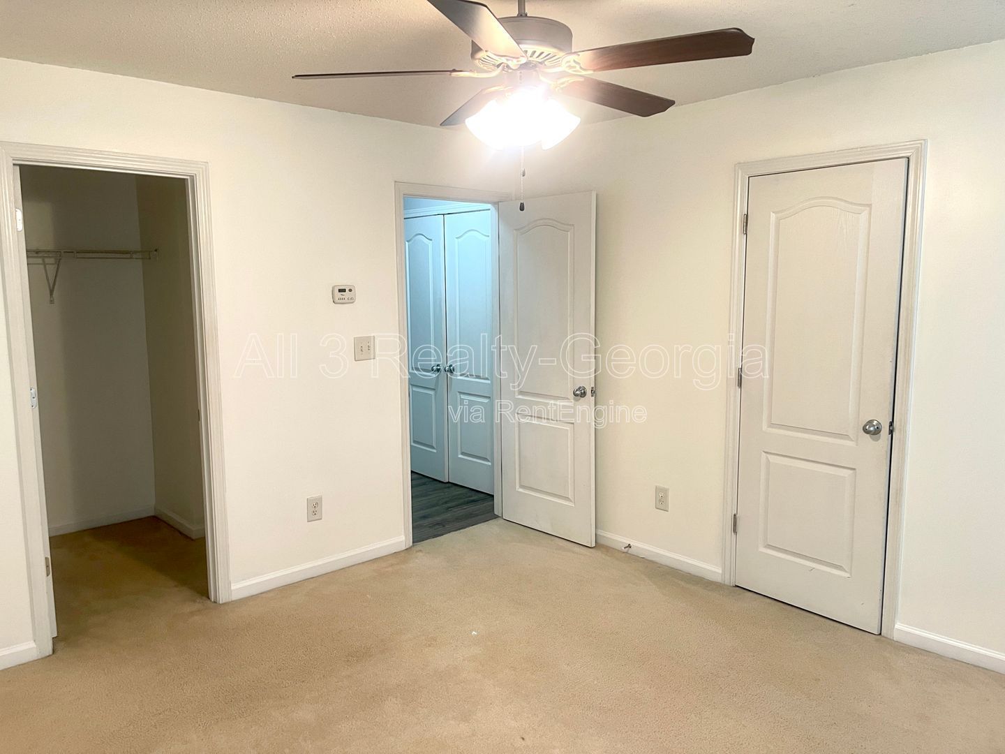 Welcome to this stunning 2-bedroom, 2.5 bathroom corner townhome located in the vibrant city of Atlanta, GA. property image